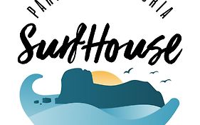 Paredes Surf House